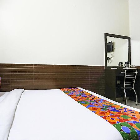 Fabhotel The Lazeez New Delhi Ngoại thất bức ảnh
