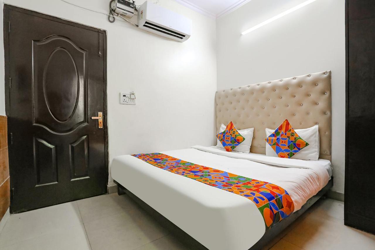 Fabhotel The Lazeez New Delhi Ngoại thất bức ảnh