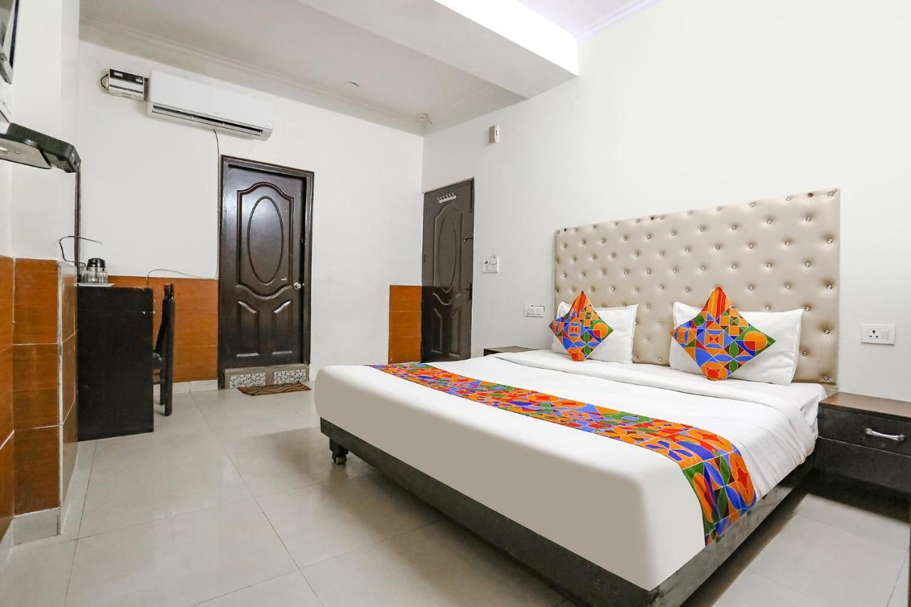 Fabhotel The Lazeez New Delhi Ngoại thất bức ảnh